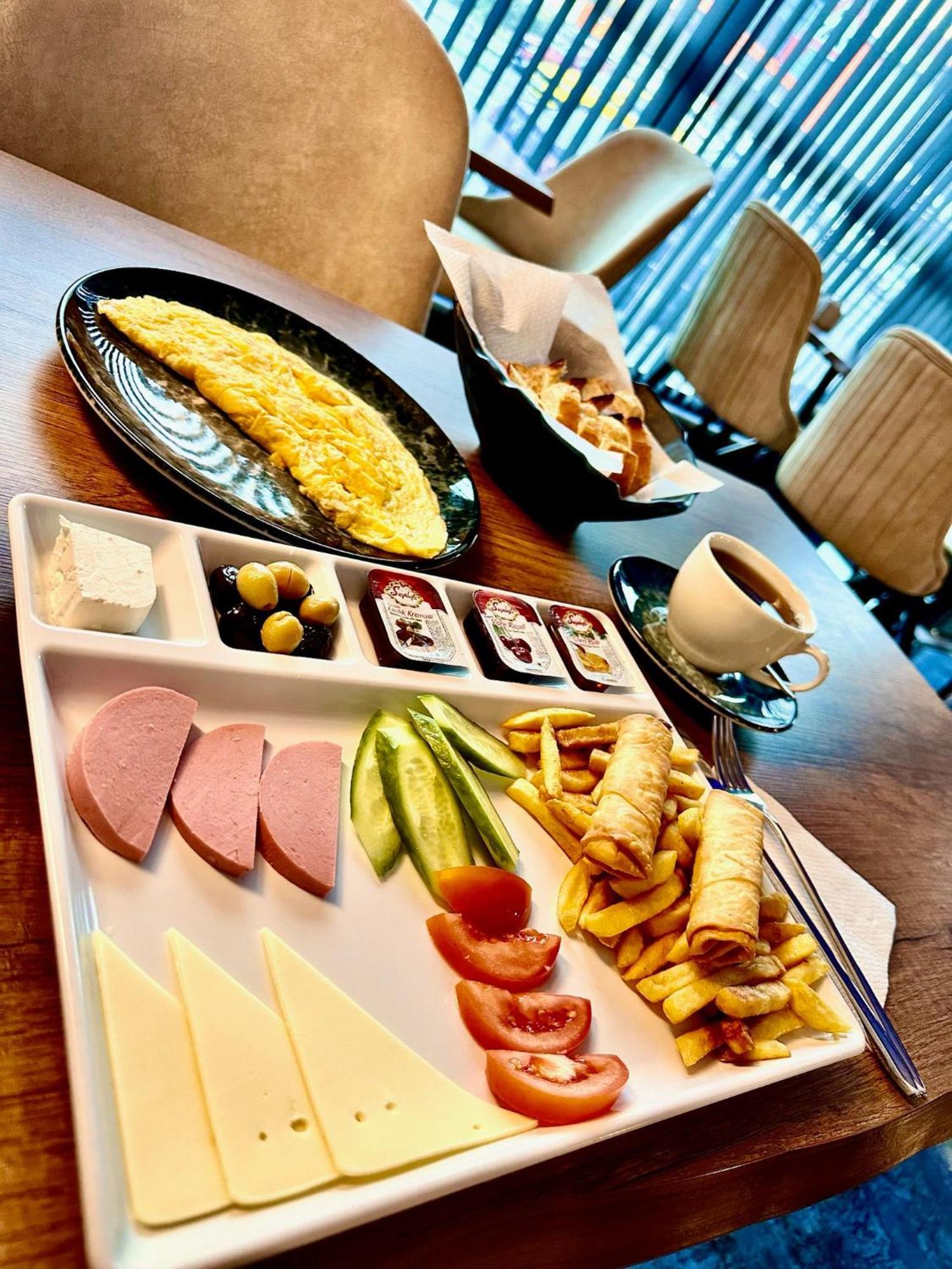 Skymoon Istanbul Airport Hotel Arnavutkoy Zewnętrze zdjęcie